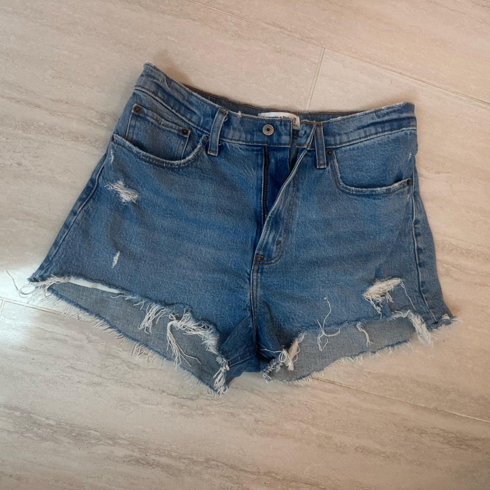 Abercrombie & Fitch - the mom short - high rise - curve love - size 28